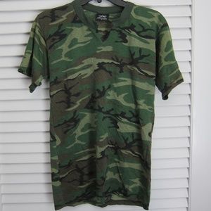 Rothco Camo T Shirt Custom Split Neck sz M